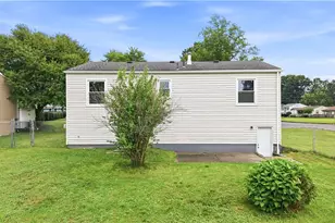 378 Dehoff Dr, Youngstown, OH 44515 - Photo 4