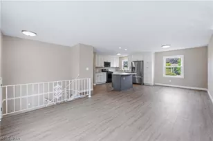 378 Dehoff Dr, Youngstown, OH 44515 - Photo 10