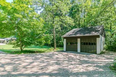 37075 Skyline Drive, Willoughby Hills, OH 44094 - Photo 38