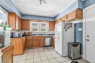 973 Berwin St, Akron, OH 44310 - Photo 10