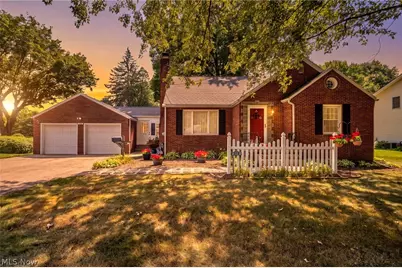 514 Everhard Road SW, North Canton, OH 44709 - Photo 1