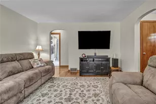 514 Everhard Rd SW, North Canton, OH 44709 - Photo 4