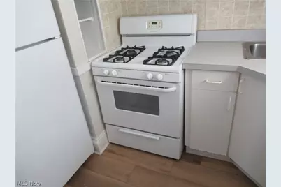 1518 Ridgewood Avenue #Upstairs, Oakwood, OH 44107 - Photo 14