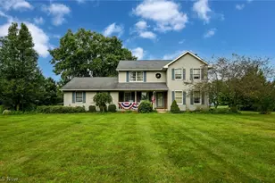 4429 Deerfield Ave NW, North Lawrence, OH 44666 - Photo 2