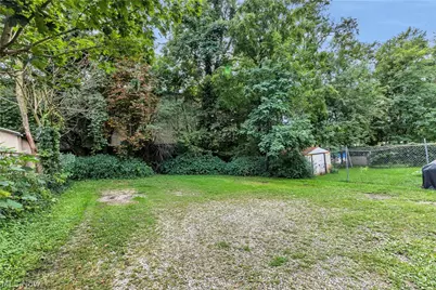 736 Hogue Avenue, Akron, OH 44310 - Photo 24