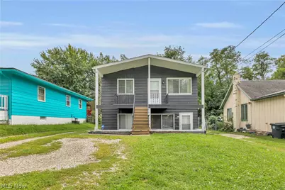736 Hogue Avenue, Akron, OH 44310 - Photo 1