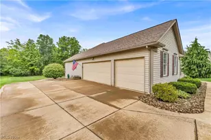 2940 Robert Gary Ct, Medina, OH 44256 - Photo 4