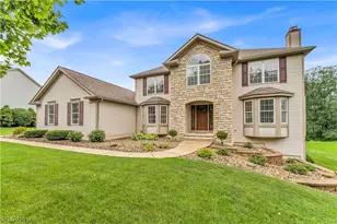 2940 Robert Gary Ct, Medina, OH 44256 - Photo 2
