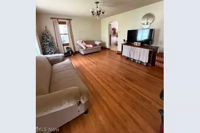 2090 Norwood Boulevard, Zanesville, OH 43701 - Photo 2