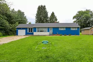 6781 Peck Rd, Ravenna, OH 44266 - Photo 2