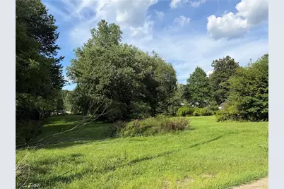 6th Street SE, Canton, OH 44707 - Photo 2