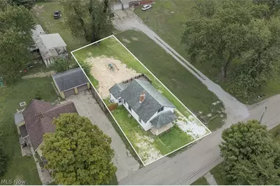 6597 Superior Road SE, Uhrichsville, OH 44683 - Photo 8