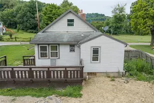 6597 Superior Rd SE, Uhrichsville, OH 44683 - Photo 6