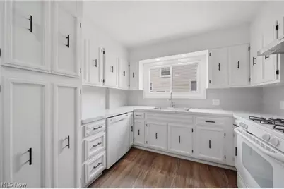202 Hawk Avenue, Akron, OH 44312 - Photo 12