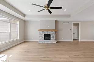 1119 Queen Anne Dr NW, Massillon, OH 44647 - Photo 8