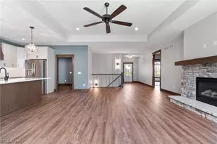 1115 Queen Anne Dr NW, Massillon, OH 44647 - Photo 10