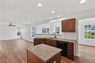 36035 Harbor Dr, North Ridgeville, OH 44039 - Photo 12