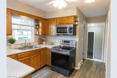 7386 Lake Road, Madison, OH 44057 - Photo 8