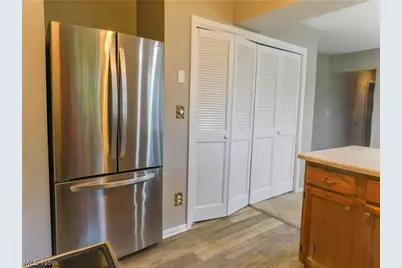7386 Lake Road, Madison, OH 44057 - Photo 10