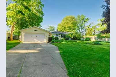 7386 Lake Road, Madison, OH 44057 - Photo 2