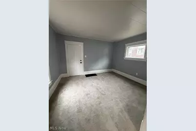 82 Brown Street, Barberton, OH 44203 - Photo 8