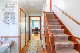 545 Oakridge Dr, Youngstown, OH 44512 - Photo 2