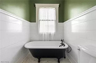 425 West Ave, Elyria, OH 44035 - Photo 14