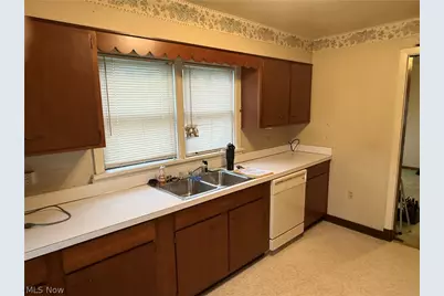 4842 Noble Street, Bellaire, OH 43906 - Photo 1