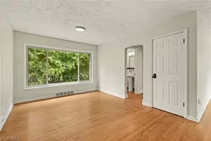 2381 Chatham Rd, Akron, OH 44313 - Photo 10
