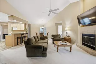 334 Windjammer Dr, Columbiana, OH 44408 - Photo 14