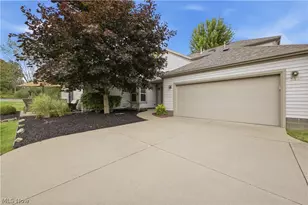 334 Windjammer Dr, Columbiana, OH 44408 - Photo 34