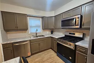 2402 Edgewater Dr, Poland, OH 44514 - Photo 6