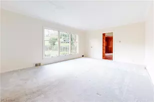 123 Homewood Ave, Steubenville, OH 43952 - Photo 6