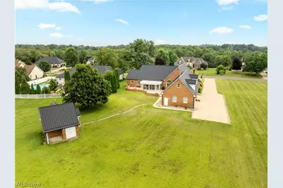 3371 Sherbrook Drive, Uniontown, OH 44685 - Photo 2