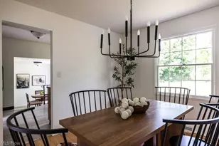 2445 Olentangy Dr, Akron, OH 44333 - Photo 8