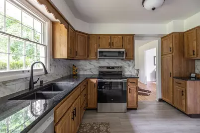 2445 Olentangy Drive, Akron, OH 44333 - Photo 12