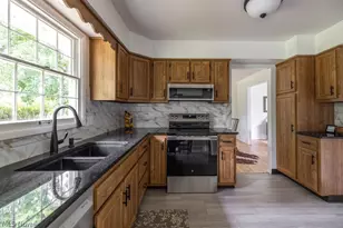 2445 Olentangy Dr, Akron, OH 44333 - Photo 12