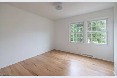 2445 Olentangy Drive, Akron, OH 44333 - Photo 30
