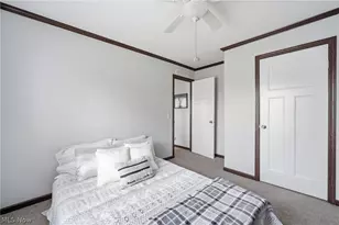 313 Eagle Cir, Elyria, OH 44035 - Photo 16