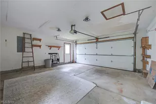 7404 Hidden Glen Dr, Amherst, OH 44001 - Photo 34