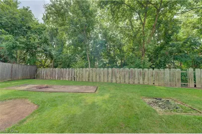 1719 Narragansett Boulevard, Lorain, OH 44053 - Photo 36