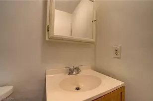 1719 Narragansett Blvd, Lorain, OH 44053 - Photo 32
