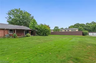 8579 Tanglewood Trail, Chagrin Falls, OH 44023 - Photo 30