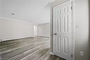 8579 Tanglewood Trail, Chagrin Falls, OH 44023 - Photo 16