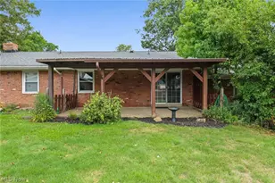 8579 Tanglewood Trail, Chagrin Falls, OH 44023 - Photo 30