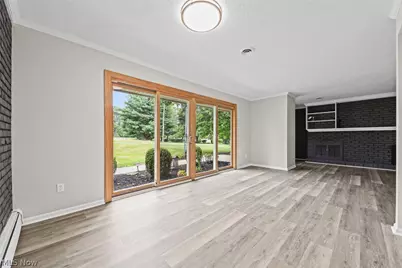 8579 Tanglewood Trail, Chagrin Falls, OH 44023 - Photo 4