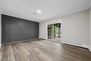 8579 Tanglewood Trail, Chagrin Falls, OH 44023 - Photo 22