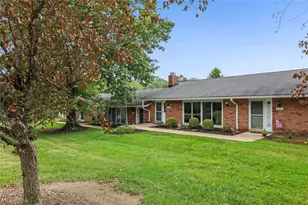 8579 Tanglewood Trail, Chagrin Falls, OH 44023 - Photo 24