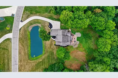 9609 Cliffview Street NW, Clinton, OH 44216 - Photo 2