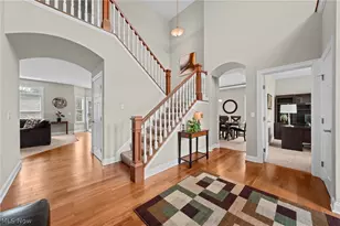 5158 Merrit Dr, Sagamore Hills, OH 44067 - Photo 4